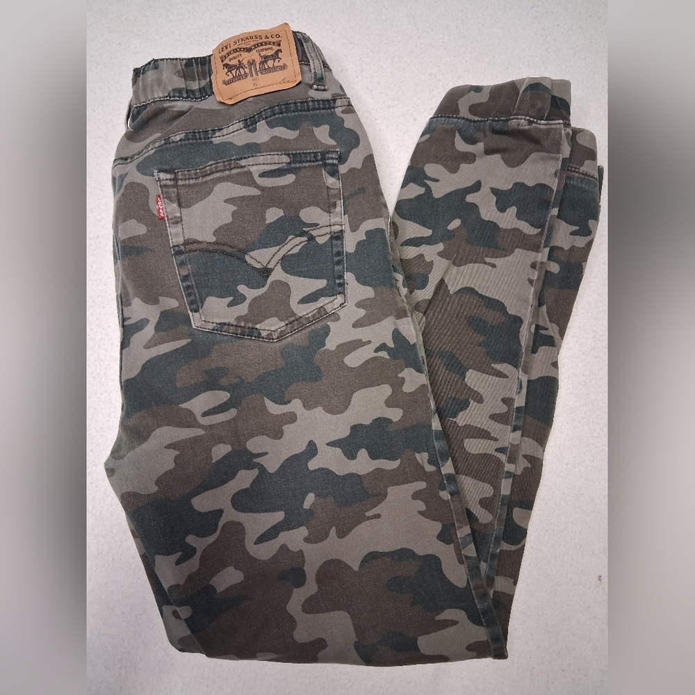 Levi's Green Camouflage Jeans